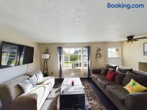 Image of Pine Forest Zen Cottage - 10 Min to Fort Bragg