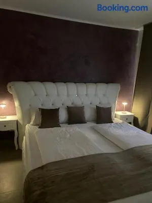 Image of Sehr grosse 5 Zimmer Wohnung mit Garten und terasse