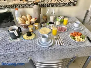 Image of Perto Consulado Americano Ar QUENTE 2 quartos Até 6 pessoas Av Carlos Gomes não tem garagem