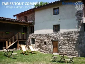 Image of Gîte cosy avec poêle à bois, terrasse, et jardin - Proche station ski et activités nature - FR-1-496-92