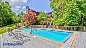 Image of Douglas Lake Lodge in the Smoky Mountains
