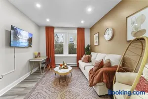 Image of Ask 3 ways on to Save, Sleeps 5, Close to NYC
