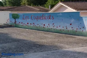 Image of Les Coquelicots