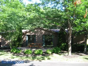 Image of Island Club #104