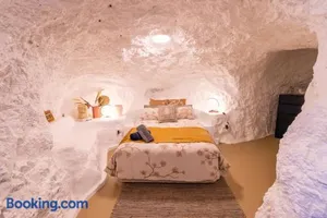 Image of White Cliffs Accommodation -Daybreak Dugout - Unique Cave House