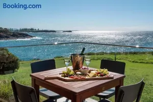 Image of Headland Hideaway
