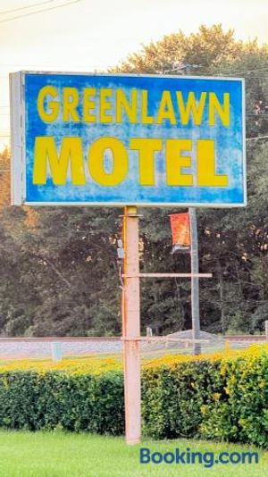 Image of GreenLawn Motel