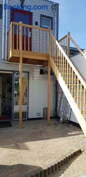 Image of Jabaki Red Studio