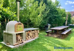 Image of Spacious apartment in old farm close to Lac de Vouglans