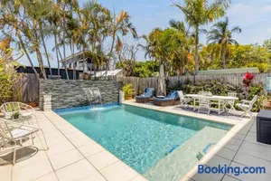 Image of On Esplanade own flat & Pool, Manly cafe precinct