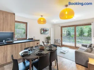 Image of Appartement familial skis aux pieds à Courchevel - 6 personnes, confort moderne - FR-1-563-109