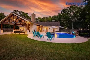 Image of 2 King Suites with Private Pool and Spa, Texas-Sized Covered Patio and Outdoor Kitchen and BBQ