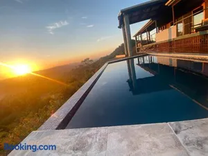 Image of Luxurious Hinterland Retreat HEATED POOL Gold Coast Hinterland near Lamington National Park & O'Reilly's Canungra Valley Vineyard