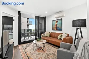 Image of Stylish Valley Pad with City Views, Rooftop and Wi-Fi