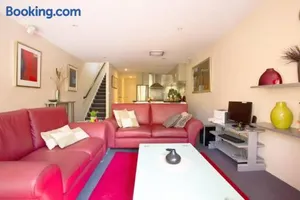 Image of Three bedrooms Unit with free parking