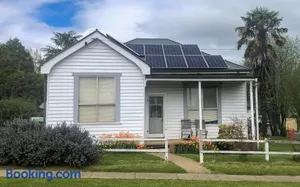 Image of Breakaway Cottage