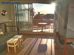 Image of Renovated, 37m², 2 min walk Tram, 5 min La Défense