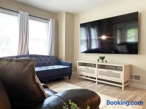 Image of Southeast Suite / 1BD/1BA Apt near UE