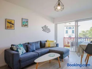 Image of Appartement Cosy 3* avec Terrasse, Piscine et Parking Privé à 10 min de la Plage d’Erromardie - FR-1-4-524