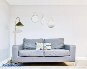 Image of 5 Bed House in Gloucester