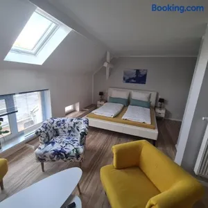 Image of Gästezimmer Treuen - Bed & Breakfast