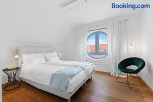 Image of Luxury Penthouse for 8 - Center - Parking - Therme 8 min - Airport 15 min