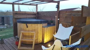 Image of LA ROULOTTE DES AMISH & Bain Nordique à Remous Jacuzzi