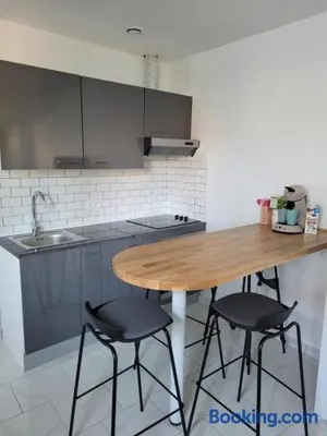 Image of Maisonnette avec jardin piscine non accessible