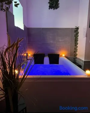 Image of Jacuzzi proche Stade de France