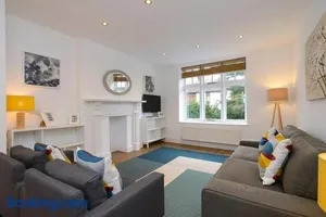Image of The Dagmar Grove Apartments
