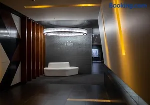 Image of Modern Quiet 1 & 2 Bed Apt Opposite Albert Park