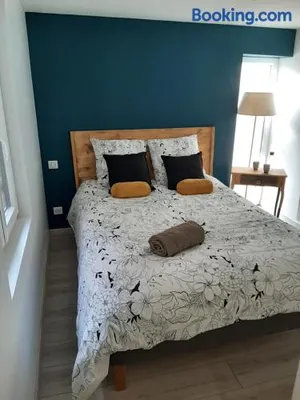 Image of LOUHANS Les Petites Arcades avec ses deux appartements coté Arcades et coté cour