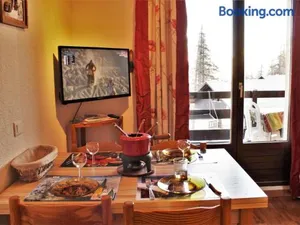 Image of Studio calme avec parking à Risoul, 4 couchages, 2 étoiles - FR-1-330-509