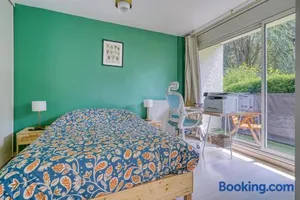 Image of Hana Home 2 chambres Bougival parking privé proche A86