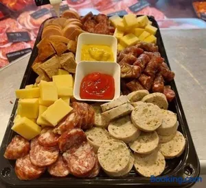Image of Aux trois petits cochons