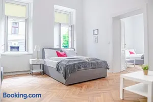 Image of Classy 2BR Apt. w/ Exclusive Location near AKH