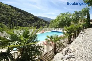 Image of LA BAPTISTINE FACE AU VENTOUX la Clue