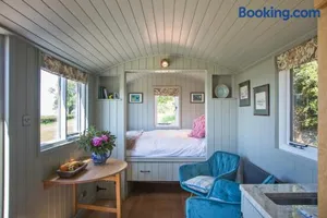 Image of Little Idyll shepherds hut