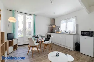 Image of M2 SWEET HOMES Angoulême I Secteur Gare SNCF I Maison 1 Chambre extérieur privé au calme - Animaux acceptés