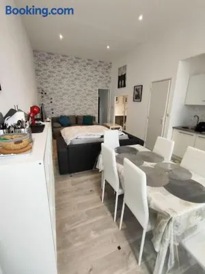 Image of Grand volume calme centre-ville Tan1