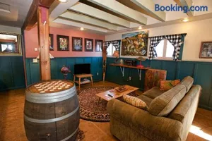 Image of Cottage Inn by Casago McCall - Donerightmanagement