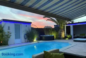 Image of Studio Piscine Pa Ni Pwoblem