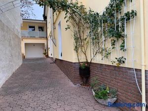 Image of Fronhof 3