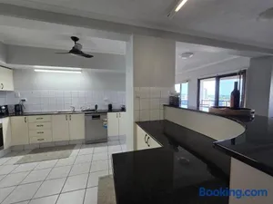 Image of 1 bedroom Harbour view apartment Darwin CBD