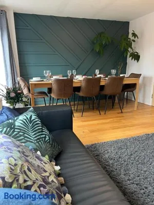 Image of Upton Grange Townhouse sleeps 10