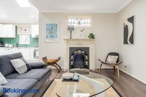 Image of Cosy Modern Blue Mountains Cottage Katoomba