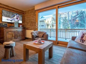 Image of Appartement rénové plein cœur Alpe d'Huez, proche pistes, parking gratuit - FR-1-645-24