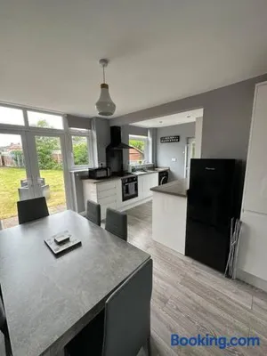 Image of Fabulous 3bed off street parking
