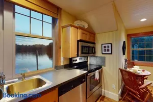 Image of The boat house