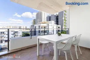 Image of The Midas Touch Rooftop Pool & Free Parking